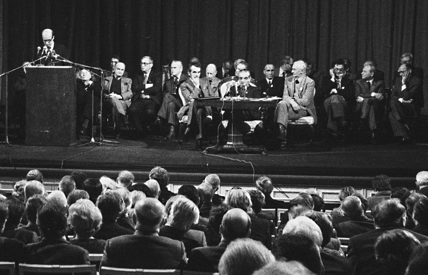 Andrzej Kijowski speking during the Congress of Polish Culture,1981, photo: Wikipedia